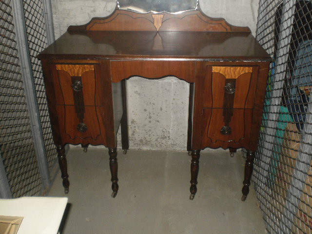 antique make up  desk dans Art et objets de collection  à Ville de Montréal