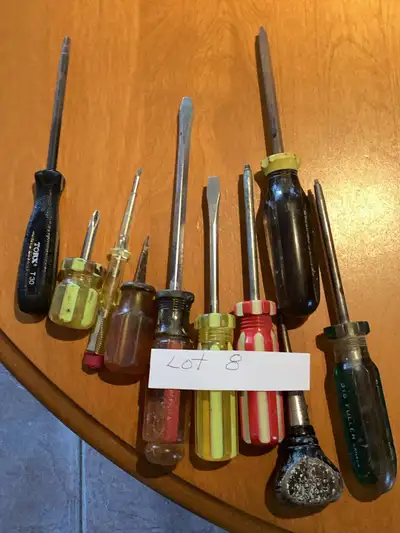 Screw drivers Lot 8, View more