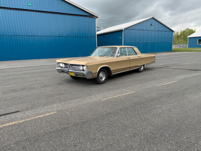 1967 Chrysler New Yorker in Cars & Trucks in Peterborough - Image 3