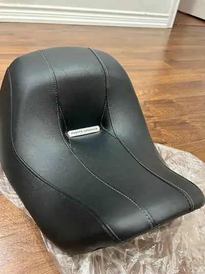 2012 Harley Davidson v Rod brand new seat never used good for other years as well