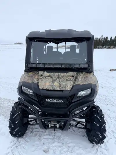 One owner Never abused, never swamped always maintained Vehicle never left farm /property Full cab,...