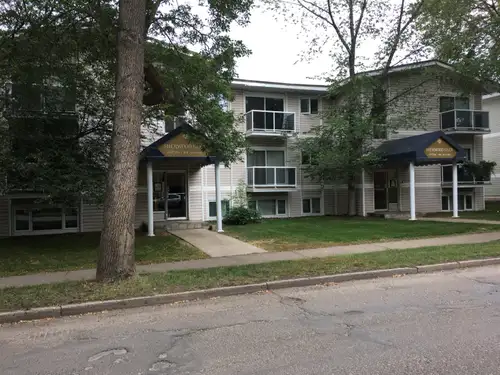 The condo located on one of best the location neighborhoods of university Alberta Garneau area avail...