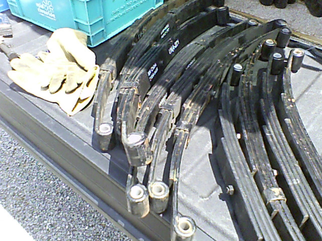 Leaf springs in Other in St. Catharines - Image 2