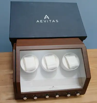 Remontoir à Montre -- Aevitas -- Watch Winder, View more