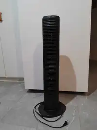 Oscillating tower fan