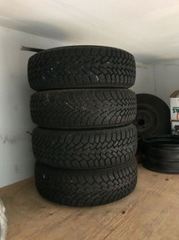 Goodyear Nordic Directional Ice and Snow 215/65R16