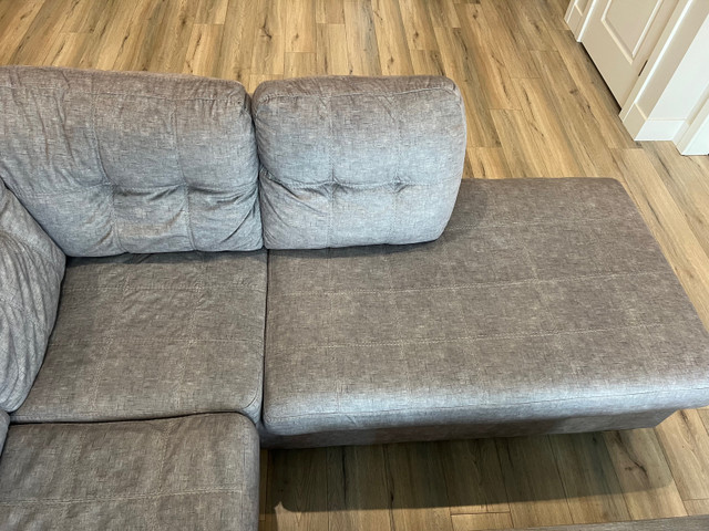 Section sofa with Additional accidental warranty in Couches & Futons in Abbotsford - Image 4