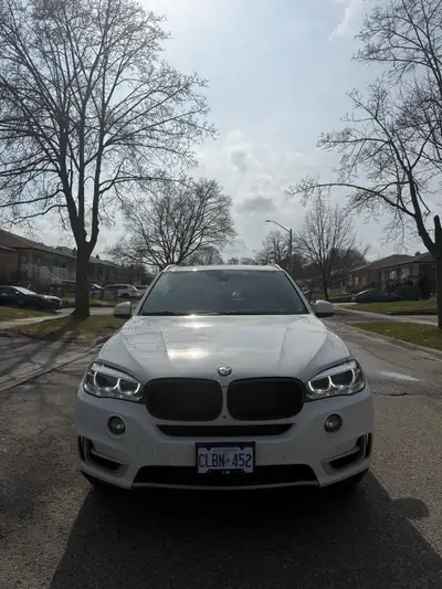 I am selling a bmw x5 2016 35d I had the car for 6 years I am the second owner I kept up with mainte...