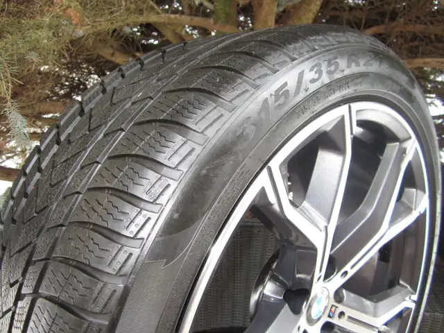 Factory BMW X5 X6 21' staggered winter snow wheel  package 741M in Tires & Rims in Oakville / Halton Region - Image 4