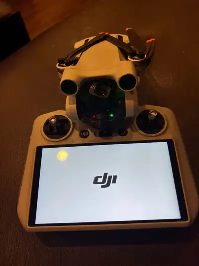 DRONE DJI Mini 3 Pro Combo