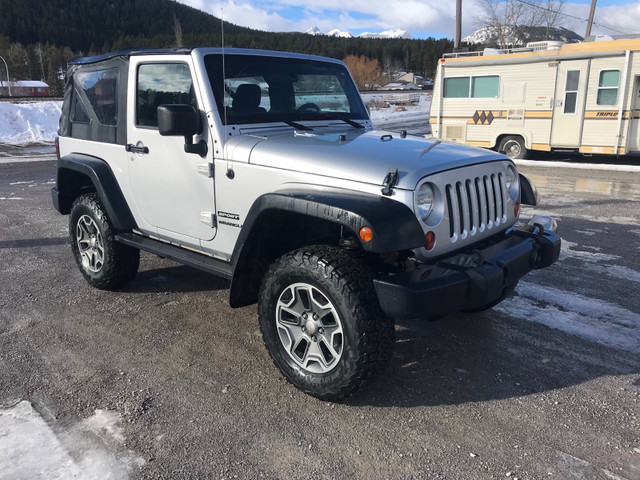 2012 JEEP WRANGLER SPORT NEW 3 inch LIFT,  6 spd MANUAL 3.6 lt in Cars & Trucks in Lethbridge - Image 2