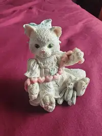 Adorable Calico Kittens Collectible Figurine - "A Good Book Warm