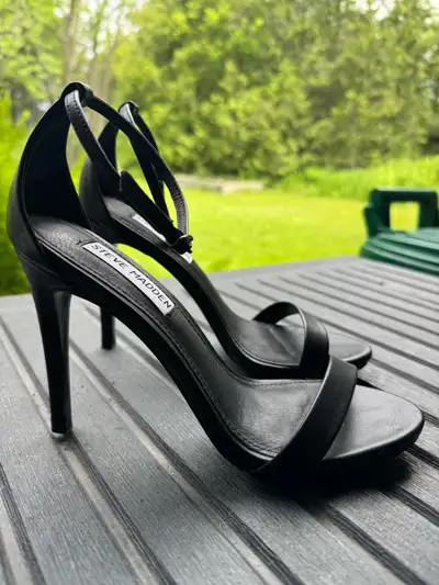 Never worn Steve Madden Heels 6.5, View more