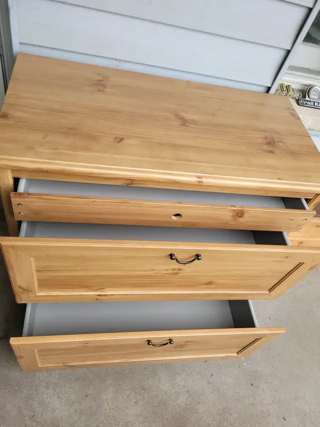 Dresser - OBO in Dressers & Wardrobes in City of Toronto - Image 3