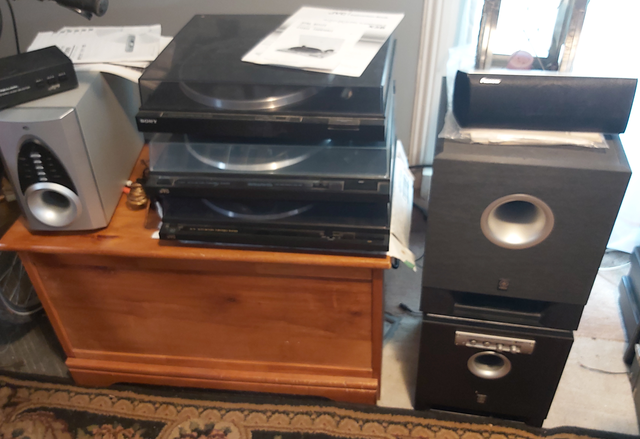 Window66"X22" Electric Guitar, 2Amps, Cabinet LifeJackets-$10eac in Performance & DJ Equipment in Peterborough - Image 9