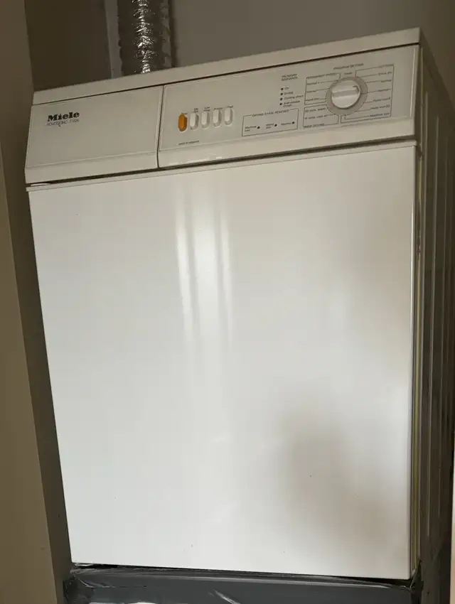 MIELE DRYER in Washers & Dryers in City of Toronto - Image 3