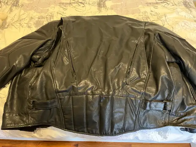 Black Leather Men's  Lined Jacket Size XL in Other in Chatham-Kent - Image 4