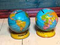Vintage 2 Belles Tirelires Globes Terrestre en Métal