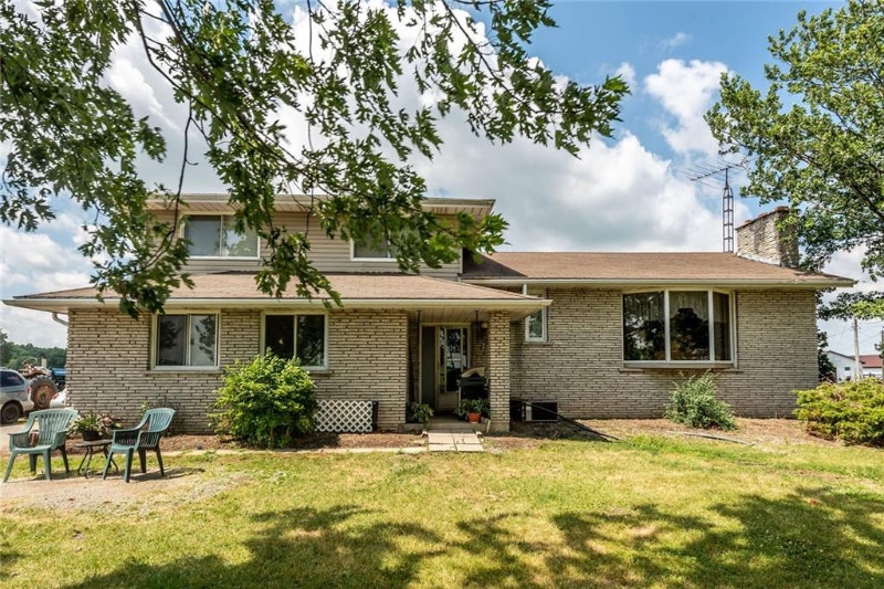 Farmhouse for Rent in Canfield, Haldimand Long Term Rentals