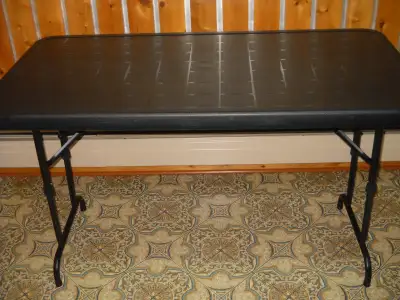 meubles:  table pliante, View more