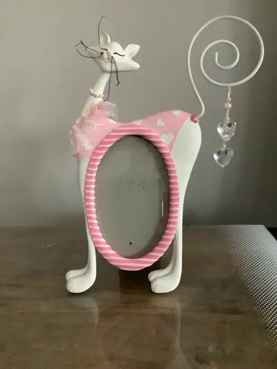 Pink Cat Photo Frame - Perfect Valentine’s Day & Family Day Gift, View more