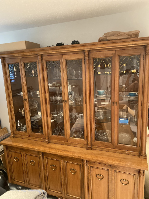 Dining Room Walnut Wall Unit in Hutches & Display Cabinets in Ottawa - Image 2