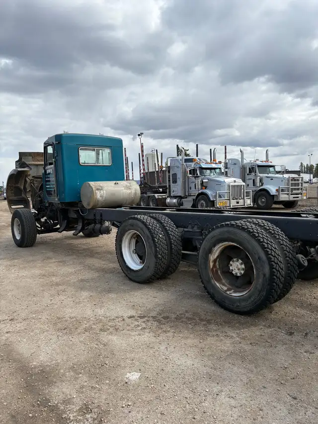 1988 Kenworth w900 **SOLD** in Heavy Trucks in Edmonton - Image 5