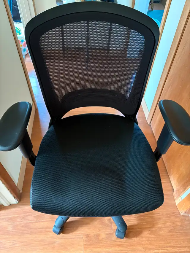 Computer Chair - Black Mesh Manager Chair
