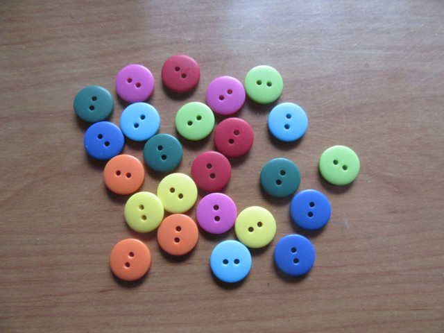 BUTTONS & BUTTON FORMS - for crafting, sewing, collecting in Hobbies & Crafts in Bedford - Image 2