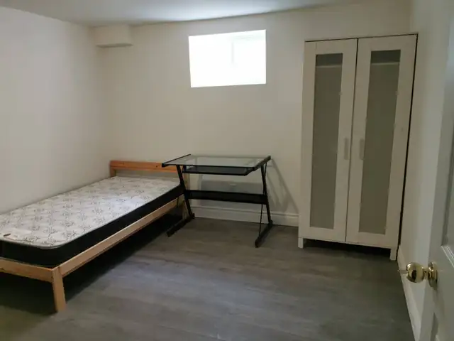 Seneca college Nice Room for