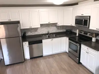 North Nanaimo - Furnished - Private, Green Space
