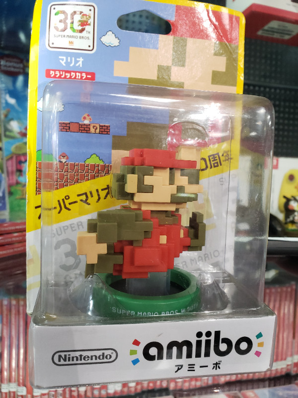 Nintendo Amiibo - 30th super mario anniversary in Nintendo Switch in Cole Harbour