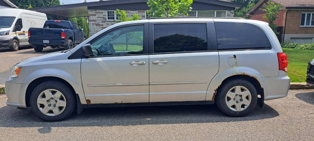 Dodge Grand Caravan 2011 V6 dans Autos et camions  à Laval/Rive Nord - Image 2