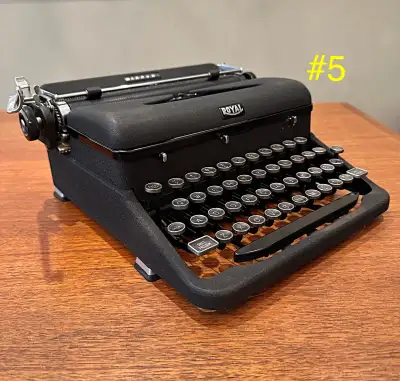 Royal “Arrow”Portable Typewriter- 1940 Vintage Royal “Arrow”Portable Typewriter Made in 1940 Serial...
