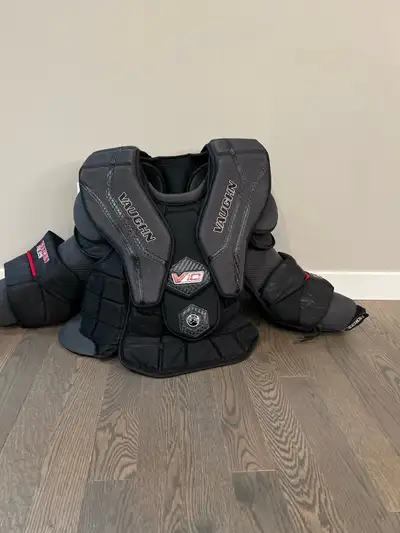 Vaughn V10 pro Carbon Senior Chest protector Size L, View more
