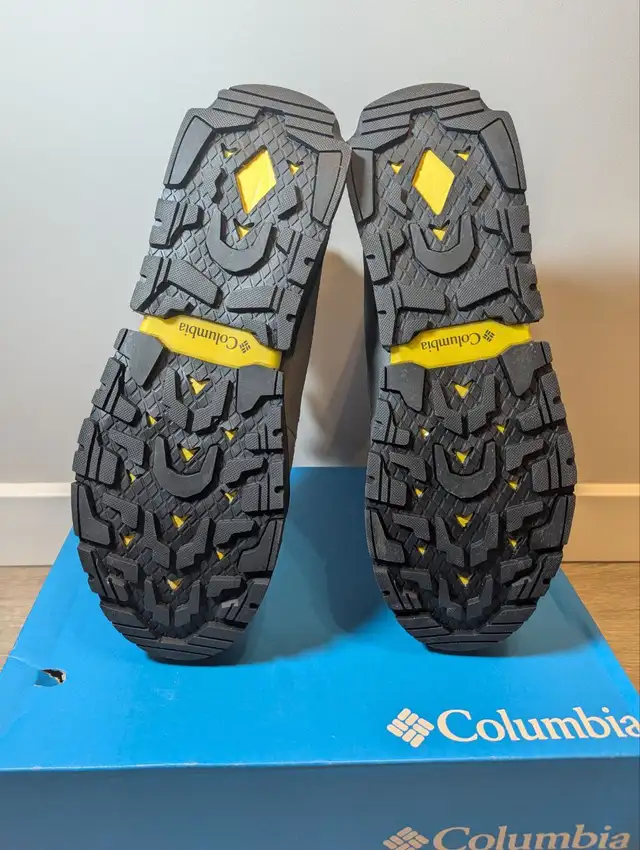 Columbia Men's Hyper-Boreal Metro Sneaker Brand New, never used in Men's Shoes in Edmonton - Image 8