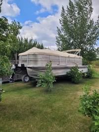 Pontoon boat for sale. 2013 Sylvan 8522 LZ with LE package
