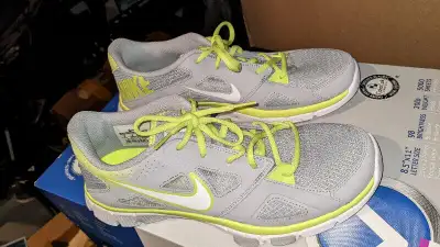 Nike Flex Supreme Supreme TR 2 Running Shoes, View more