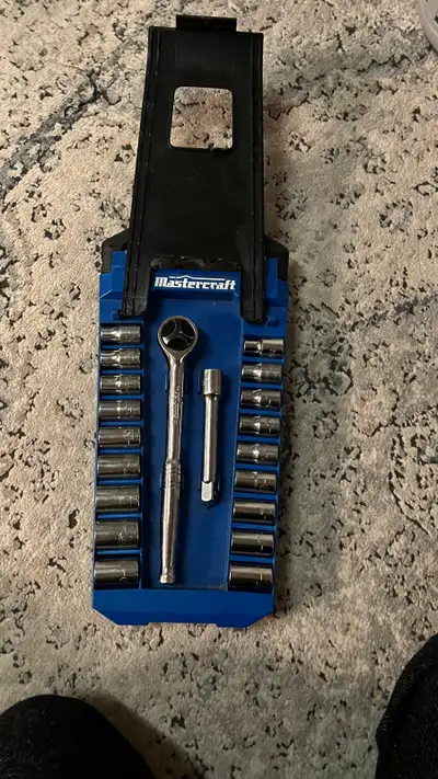Mastercraft Socket & Tool Set – 20‑Piece (1/2” Drive) Selling a Mastercraft 20‑piece socket & tool s...