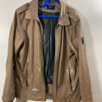 Mens Rudsak aviator style leather jacket like new barely used