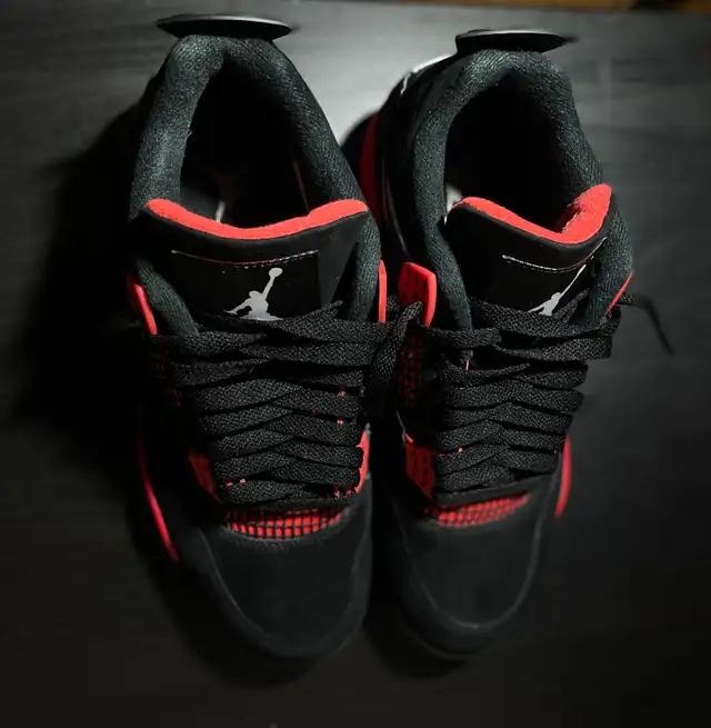 Jordan 4 Red Thunder in Men's Shoes in City of Toronto - Image 4