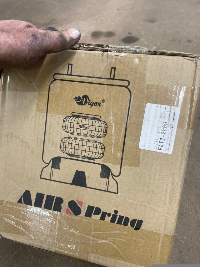 Brand new air bags 0718 Chev gmc trucks Other Parts & Accessories