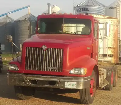 Nice 9200 Int 17667 hours 771,527 km 479,405 miles C10 cat engine 10 speed transmission Remote greas...