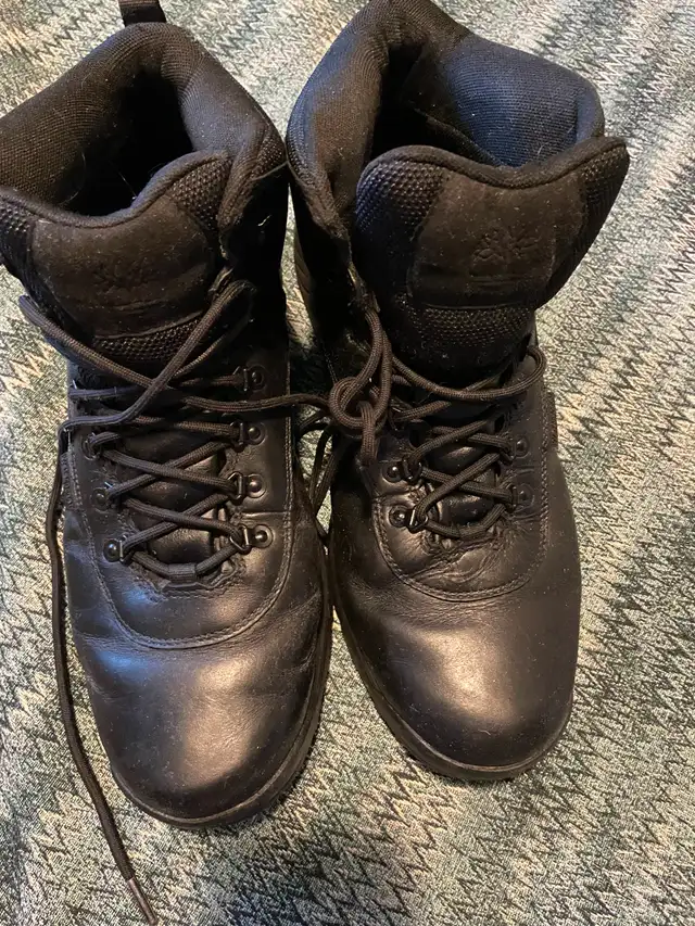 Timberland Men's White Ledge boots, 15 w in Men's Shoes in City of Toronto - Image 2