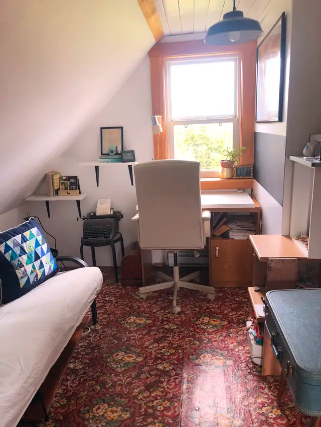 Cozy cabin in the woods July/ August in Short Term Rentals in Dartmouth - Image 9