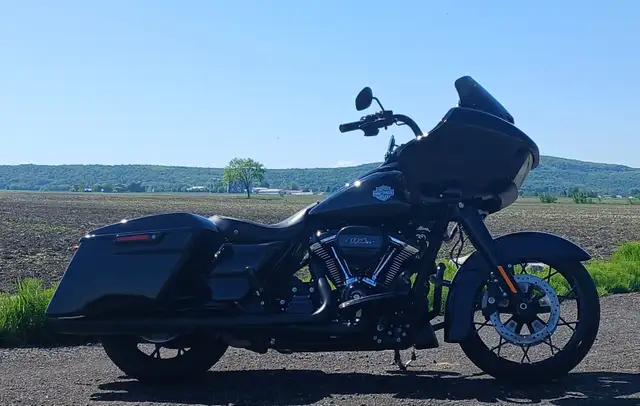 Road Glide Special 2023 in Touring in Laval / North Shore - Image 2