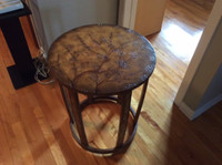 ACCENT END TABLE