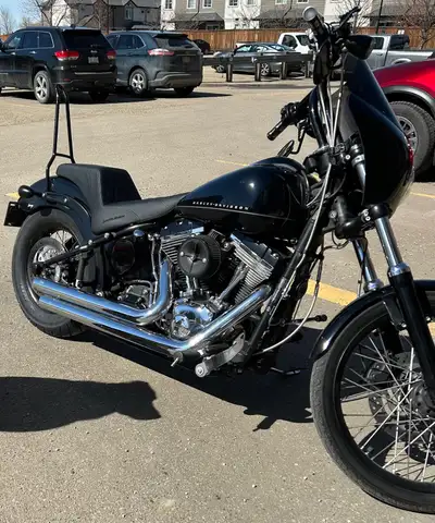 As seen in photo thousands in upgrades sissy bar backed out signal lights, fairing grips, shifters,...