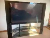 Hitachi 50VS810 HD TV with remote and stand
