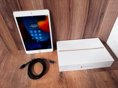 Apple iPad Mini 4 32GB Rose Gold - WiFi - MINT With Original Box, View more